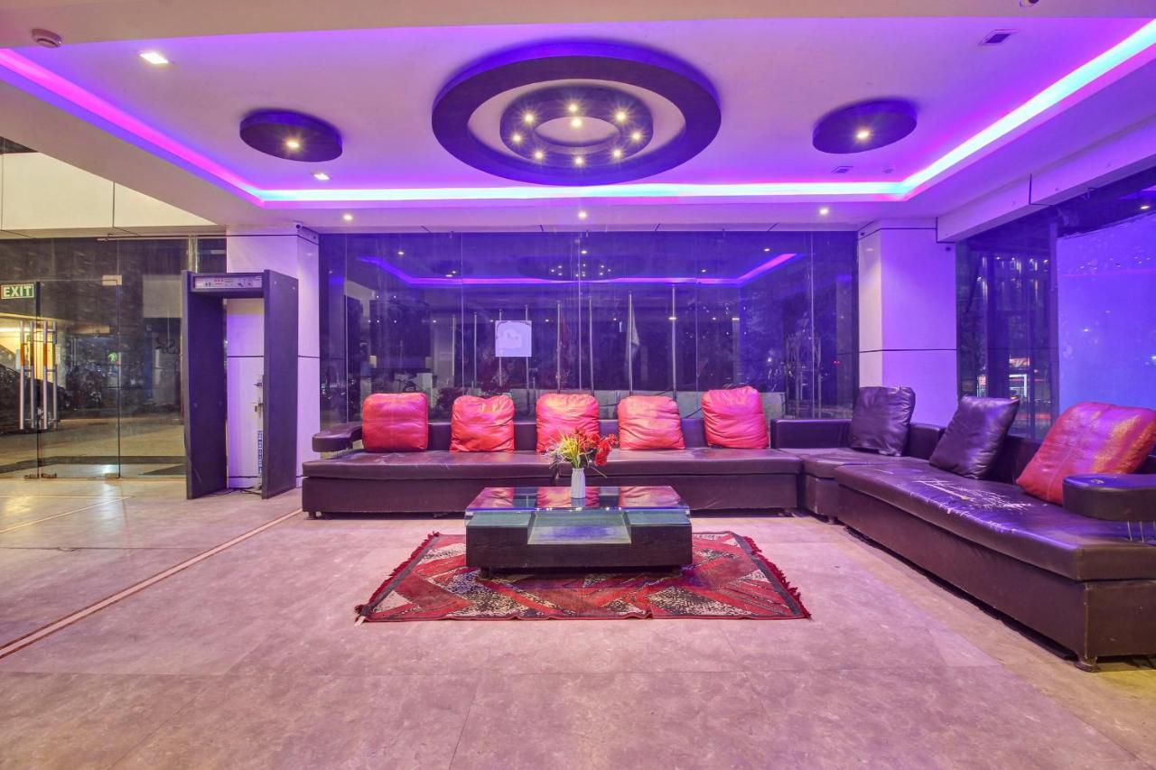 Hôtel Oyo Townhouse 707 Grand Krishna à Haïdarabad Extérieur photo