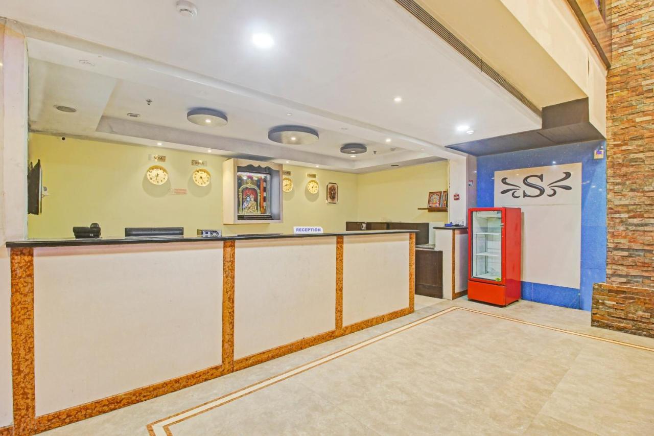 Hôtel Oyo Townhouse 707 Grand Krishna à Haïdarabad Extérieur photo